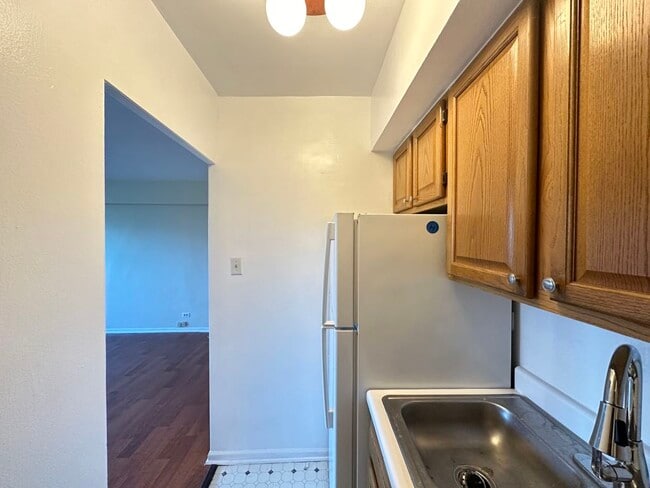Photo - 4180 N Marine Dr Unit 605