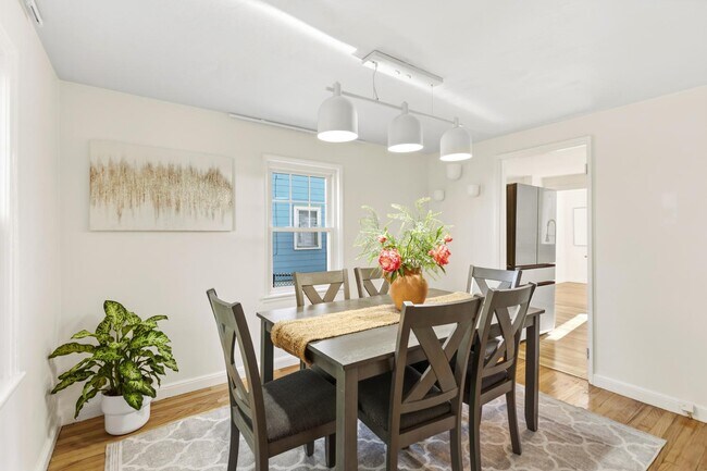 Photo - 567 Poplar St