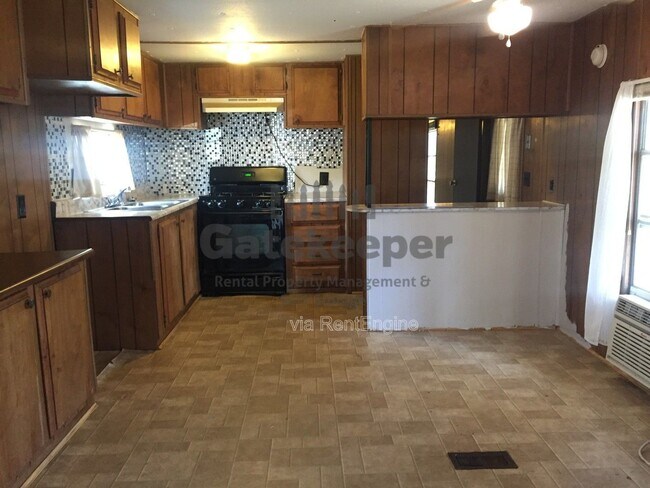 Photo - 1331 Georgia 92