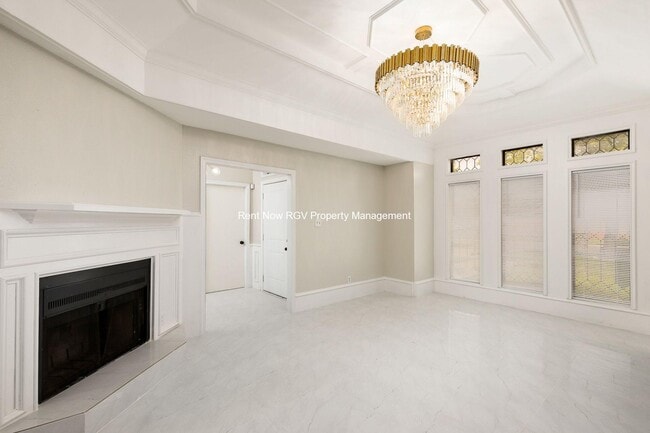 Photo - 818 Diana Dr