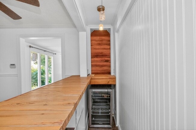Photo - 3008 Lakeshore Dr