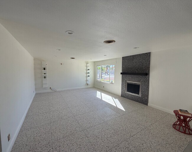 Photo - 1662 Sombrero Dr