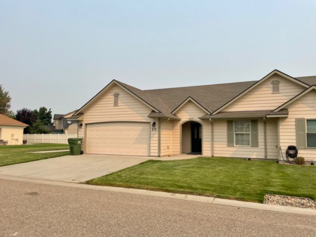 Photo - 273 Ash Loop Townhome