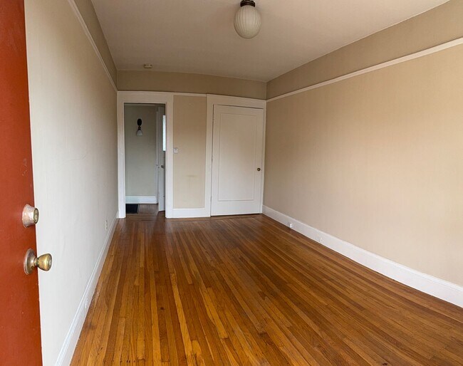 Photo - 4426 Shafter Ave