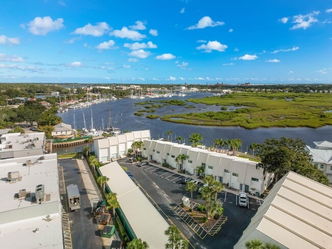 909 S Ponce De Leon Blvd