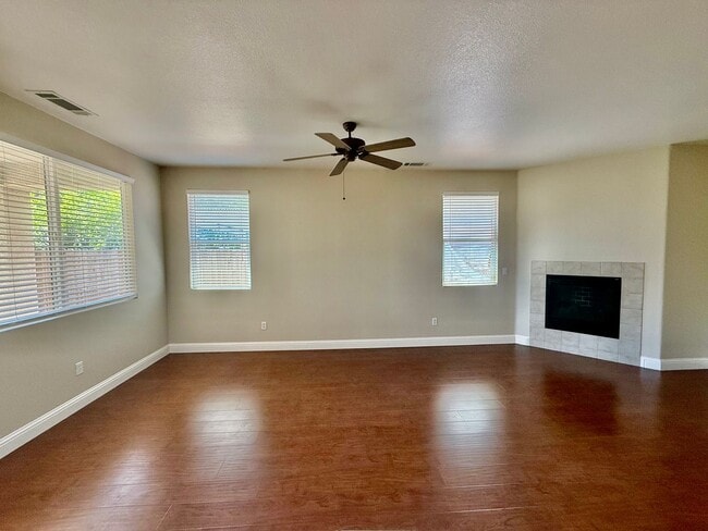 Photo - Beautiful home near Woodcreek high school