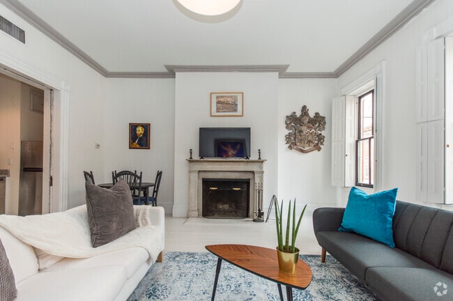 Building Photo - 260 S 16th St Unit 2F Rental