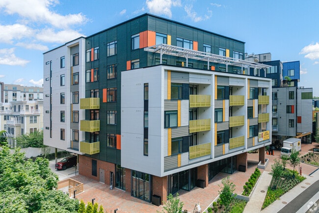 Building Photo - 601 Concord Ave Unit 2 Rental