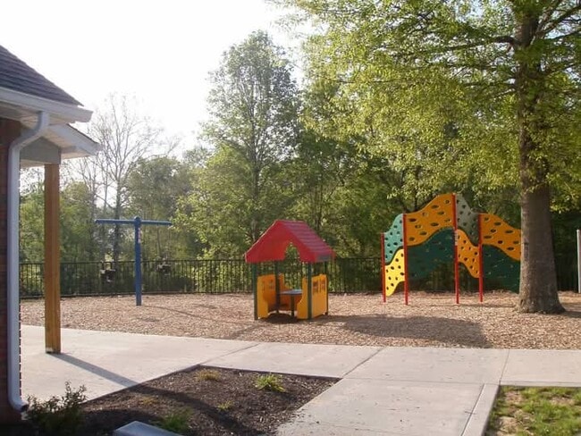 Photo - Fort Gay Apartments