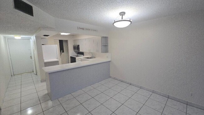 Photo - 8040 N Colony Cir Unit 102