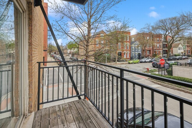 Photo - 1100 N Paulina St Unit 2E