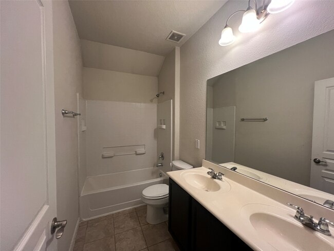 Photo - 25930 Haggard Nest Dr