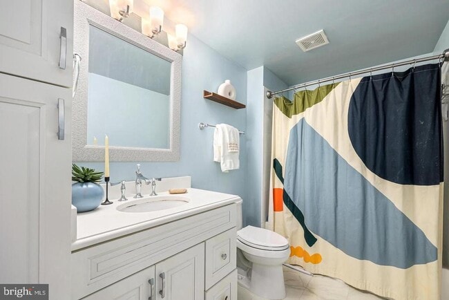 Photo - 2726 Gallows Rd Unit 1004