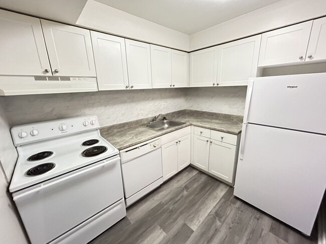 Photo - Bishop Hill Apartments
