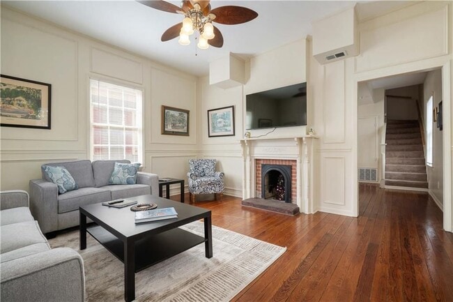 Photo - 158 S Cedar St