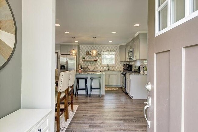 Photo - 3085 Biggern Ave