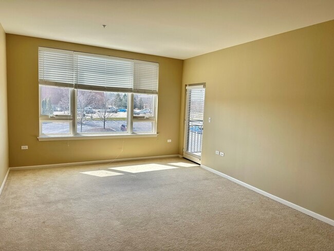 Building Photo - 801 Village Center Dr Unit 204