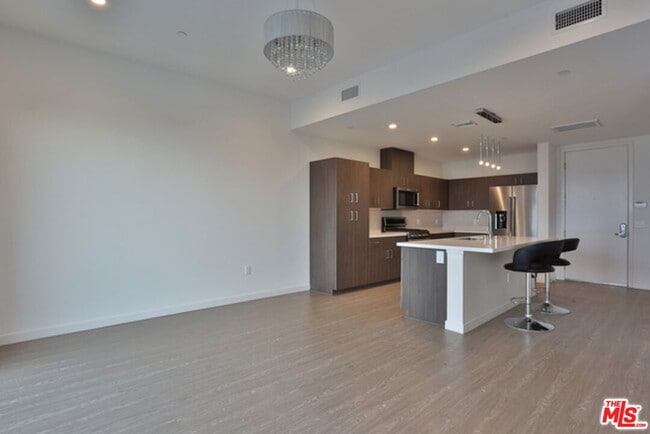 Photo - 4140 Glencoe Ave Unidad 605