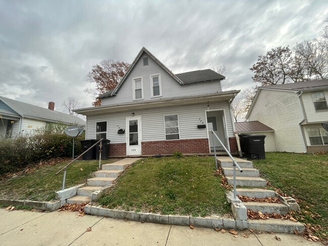 Building Photo - 723 S 5th St Unit 725 S 5th Street Rental