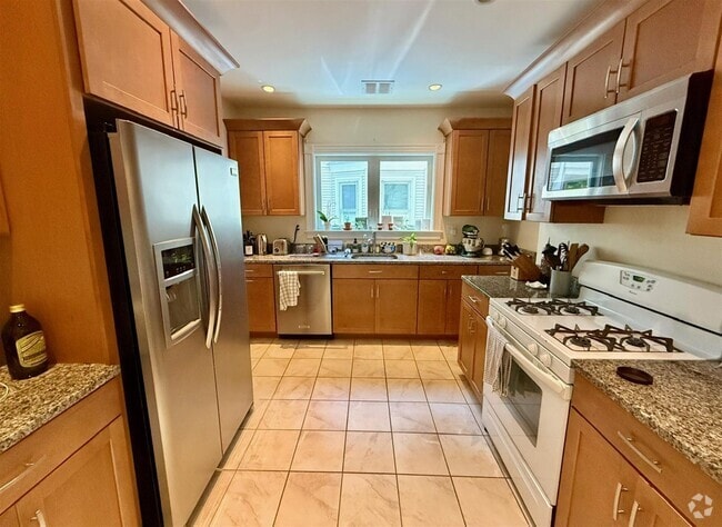 Building Photo - 33 Pearson Ave Unit 1 Rental