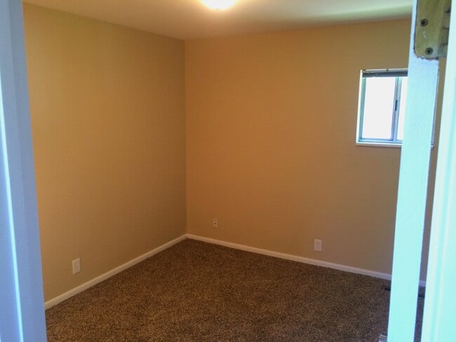Photo - 445 S 600 E