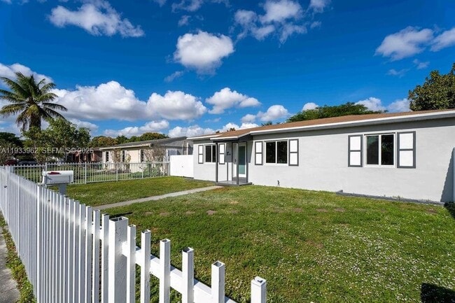 Photo - 1265 NE 142nd St