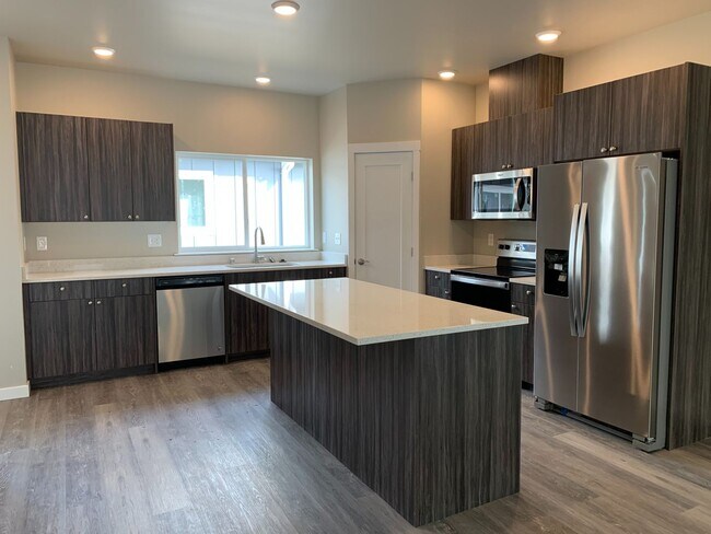 Photo - 668 E Street Unit 102