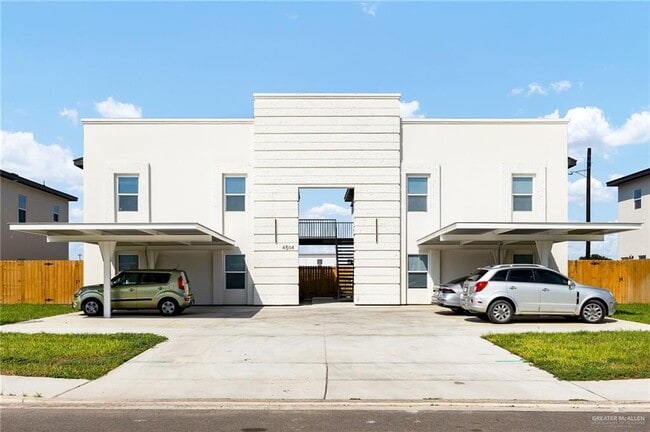 Building Photo - 18 Larkspur Ave Unit 4