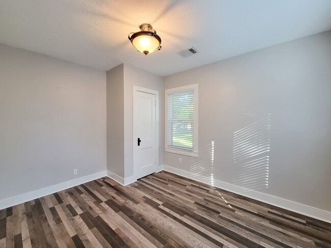 Photo - 1113 San Jacinto St