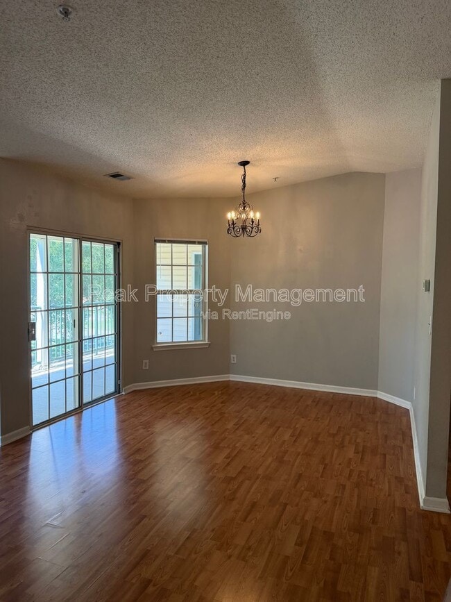 Photo - 9411 Links Ln Unidad M
