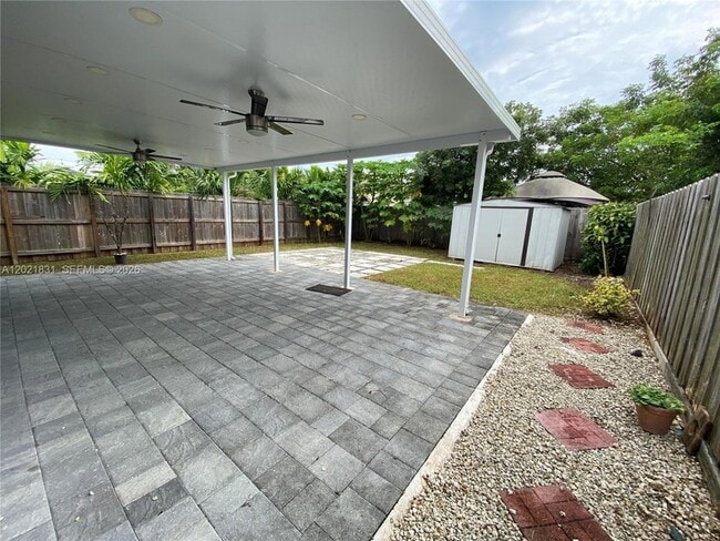 Photo - 273 SE 31st Ave