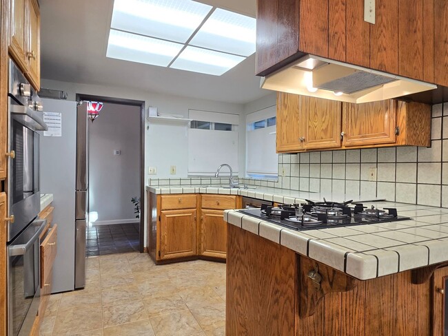 Photo - 2795 Fountain Oaks Dr