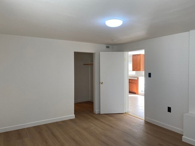 Photo - 1033 Pacific Ave Unit B