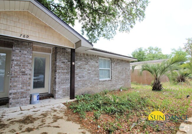 Building Photo - Lovely 2 Bedroom Duplex in Fort Walton Beach Rental
