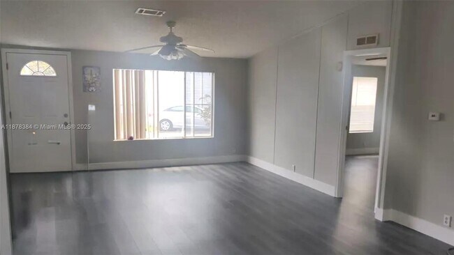 Photo - 220 NE 12th Ave