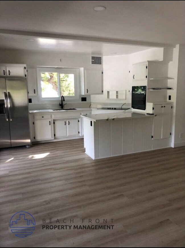 Photo - 301 Pleasant St.