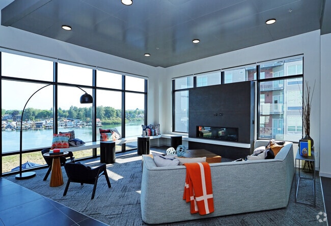 Community Lounge/Columbia Room
