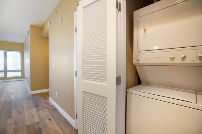 Photo - Stylish & Spacious Courtyard-Facing Condo in the Heart of Gaslamp