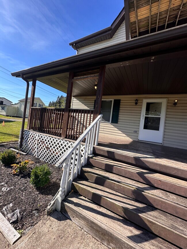 Photo - 117 Short St Unit A