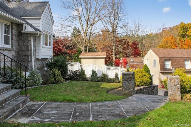 Photo - 80 Pines Bridge Rd Unit 1