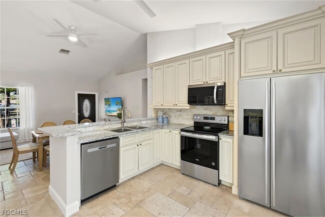 Building Photo - 317 3rd Ave