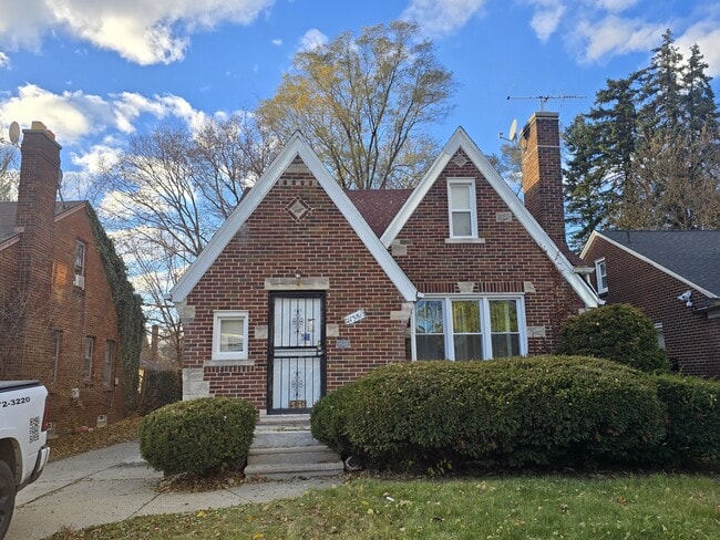 Building Photo - 11381 Whitehill St