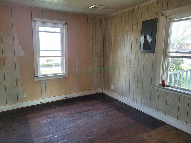 404 N Carroll St