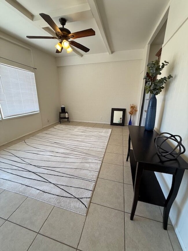 Photo - 2 Bed 1 Bath Spacious Apartment Unidad 2