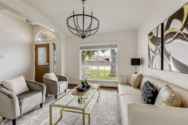 Photo - 3905 Licorice Ln