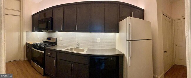 Building Photo - 112 N 34th St Unit 1R