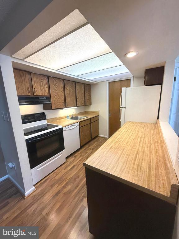 Photo - 1071 Lancaster Blvd