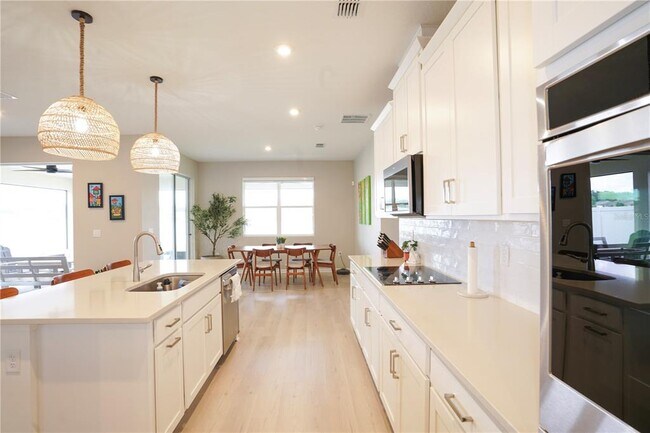 Photo - 7964 Waterfield Ave
