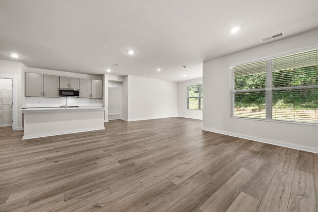 Photo - Spacious, Modern Ranch in Rossview!