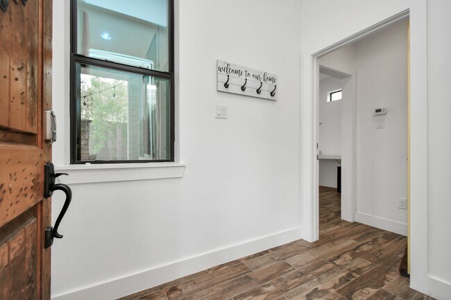 Photo - 1705 Dunlavy St